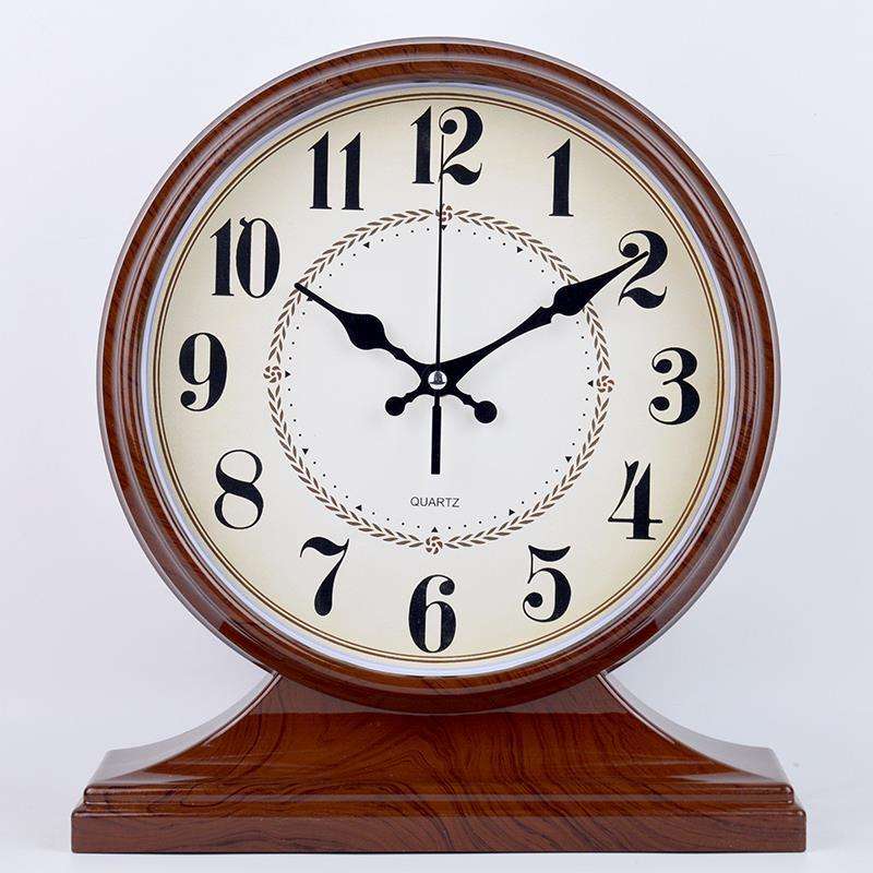 European Retro Seat Clock Rustic Living Room Creative Table Bedside Clock Bedroom Silent Desk Quartz Clock